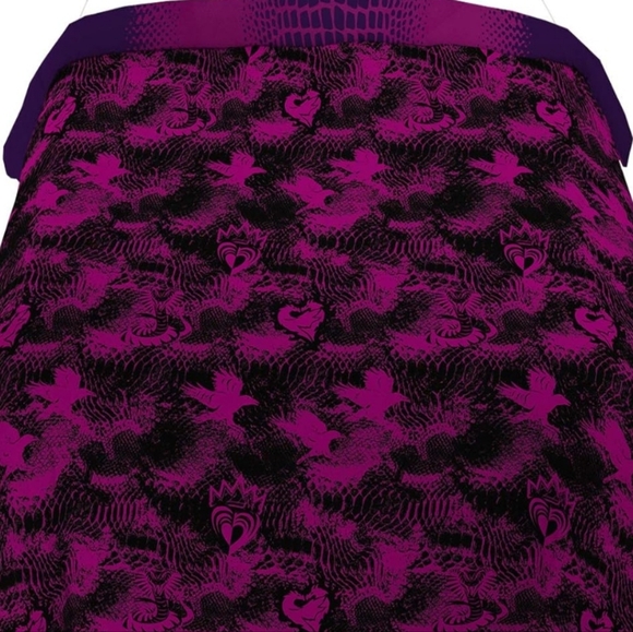Descendants 3 Blanket (Add Sheets and pay $35 for both) - Picture 4 of 6